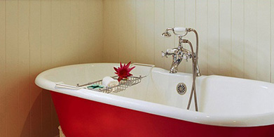 精致小巧色彩跳跃的浴室装修欣赏